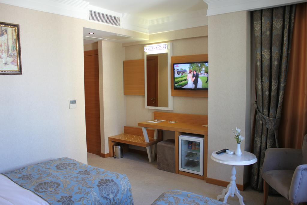 Adana Yukselhan Hotel Exterior foto